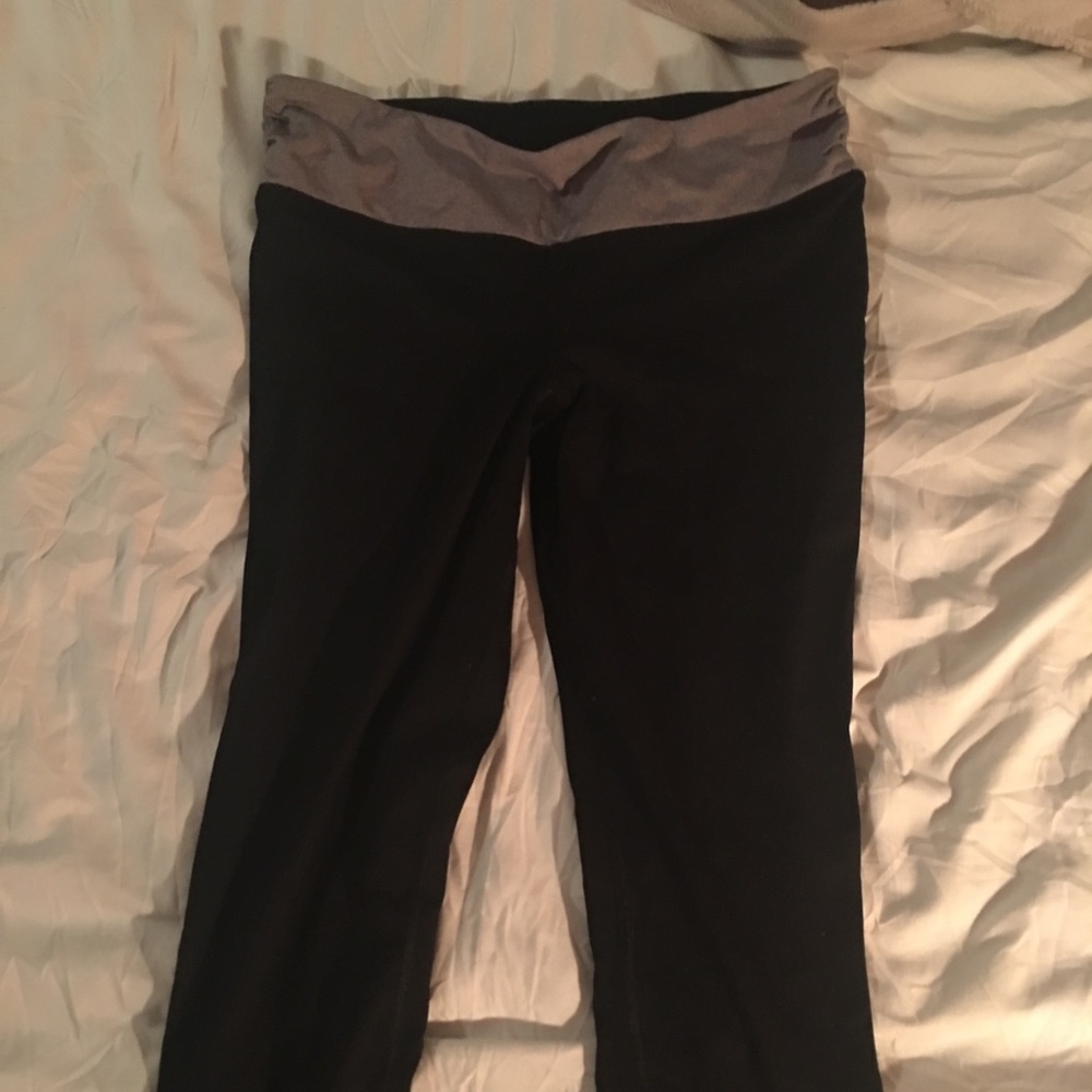 Capri Leggings.